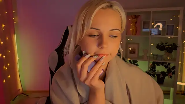 ElenaMonroe webcam