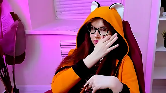 CarolGiggly webcam