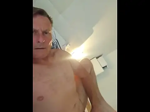 johnnym1 webcam