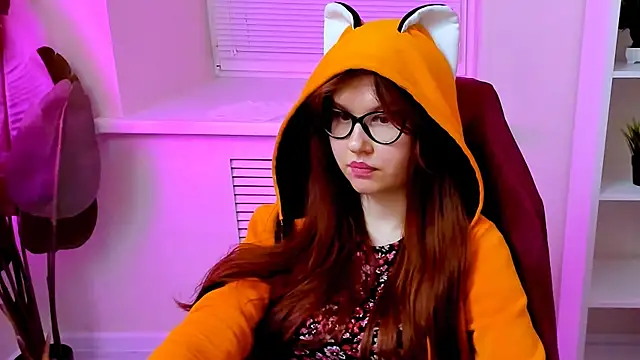 CarolGiggly webcam