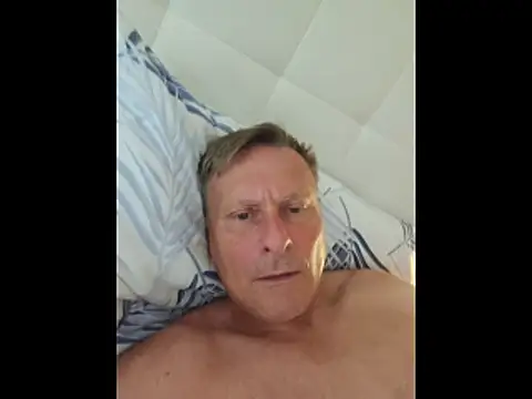 johnnym1 webcam