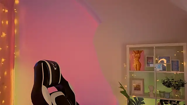 ElenaMonroe webcam