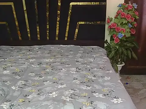 its-akeera (F young) - Boobs show oil massage 🩰🙈