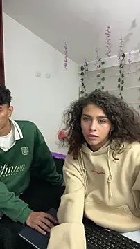 sarabubbie - Sarabubbie's free webcam