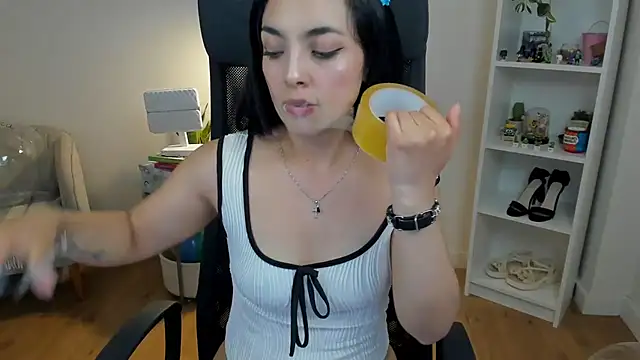 _BellaEvans_ webcam