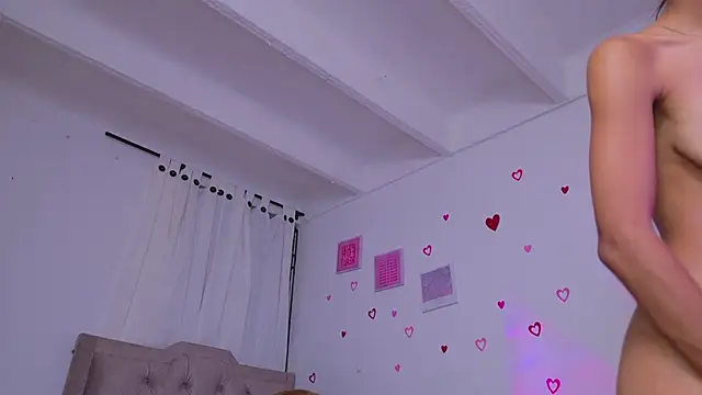 BrunetteAdams001 webcam