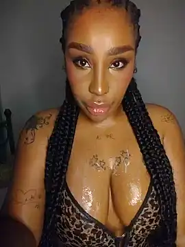 Queen_Amara webcam