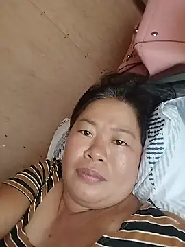 Lovelywoman43 webcam
