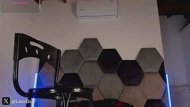 Latrellx7 live sex cam