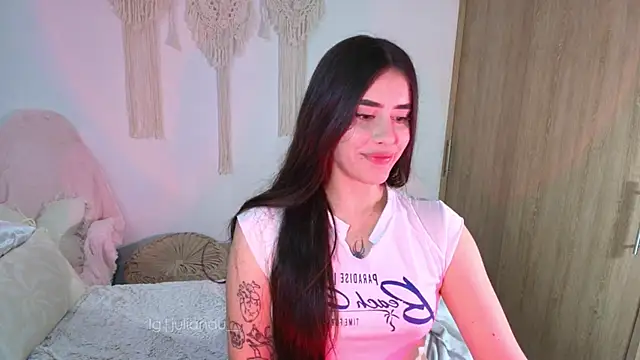 iriswest_ - Iriswest_'s free webcam - UK Sex Cams