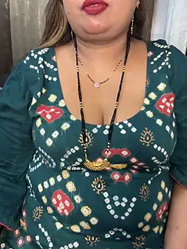 geet-punjaban (F milf) - CREAMY ASS