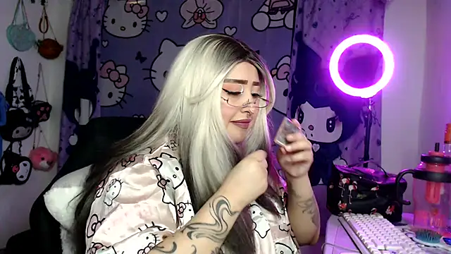 lussyevans24 (F young) - sex anal