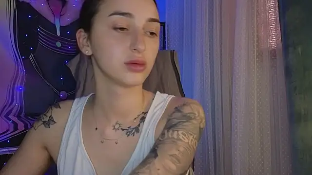 ItsMolly webcam