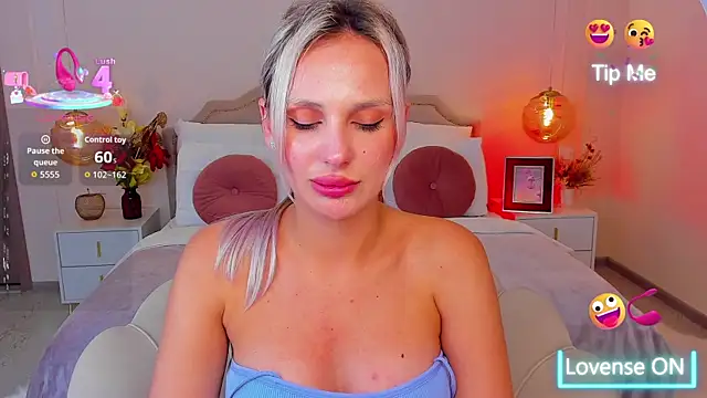MissLoou webcam