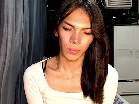 GORGEOUS_CARMEE webcam