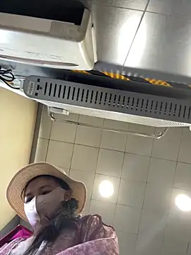 yinyin326 (F milf) - 喝骚水300mlDrink my squirting
