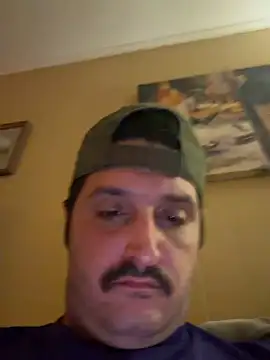 PoundedCajunGuy93 webcam