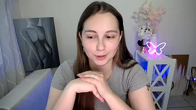 sweetprincess_ (F young) - spank my ass until it turns red!