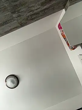 NadiraNoor webcam