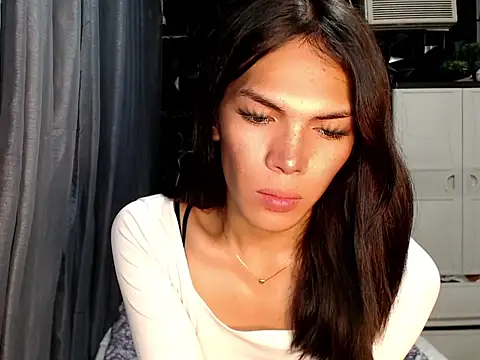 GORGEOUS_CARMEE webcam