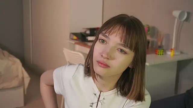 Leyla_crsh webcam