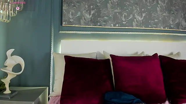 MiaKay1 webcam