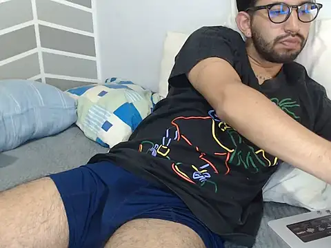 thomass1018 webcam