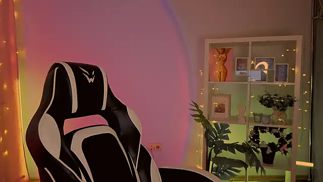 ElenaMonroe webcam