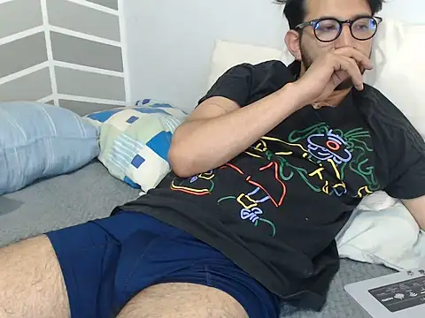 thomass1018 webcam