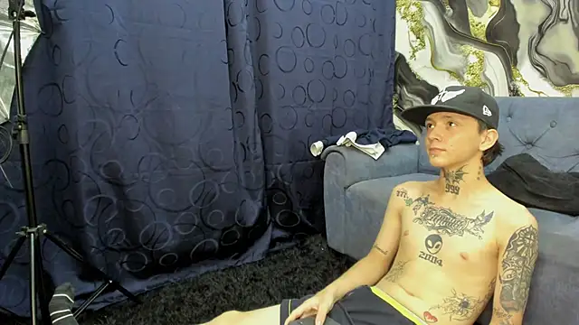 StraightBoy_Nick webcam