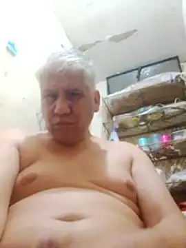 Momlover2022 webcam