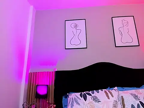Pauline_Fox webcam