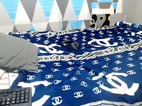 Trish_CurveCock webcam