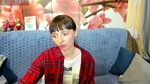 TayanaJons webcam
