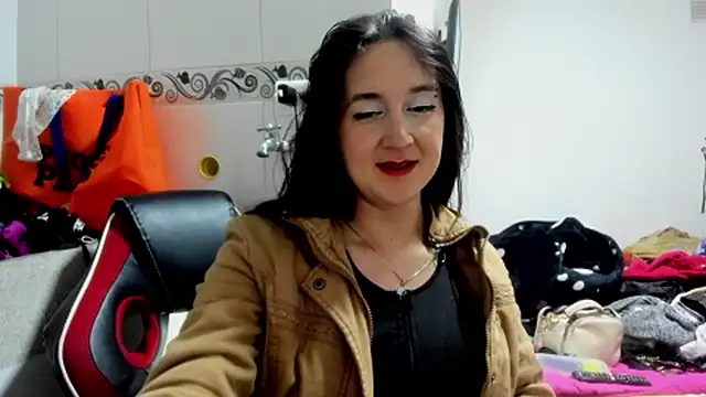 Sweet-Suck69 webcam