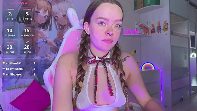 CheekySashaCharm webcam