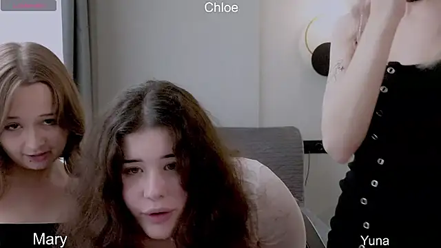 ChloeBlisss webcam