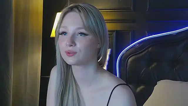 Shy_Barbie webcam