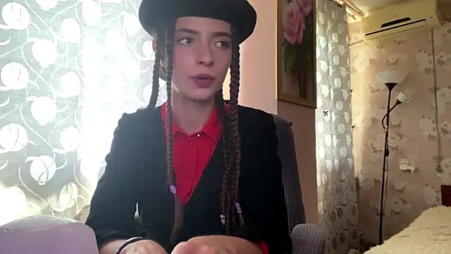 AlvitaBarrett webcam
