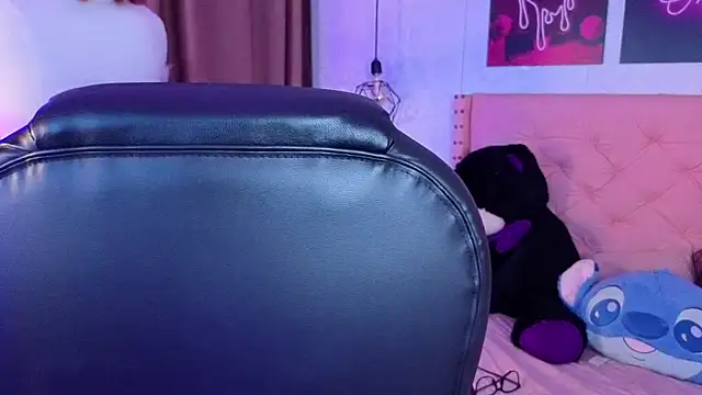 miafox__ webcam