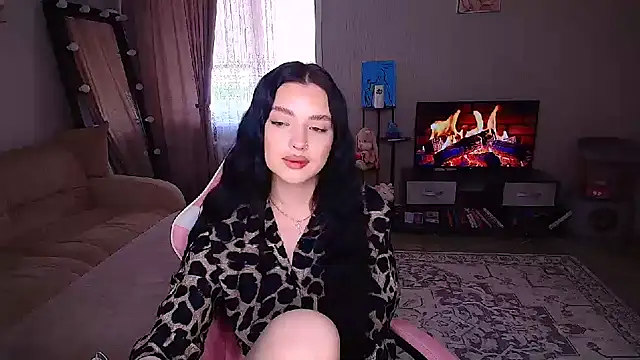 yoursLina webcam
