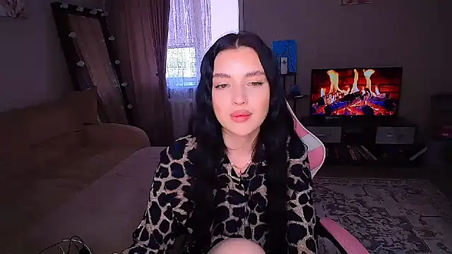 yoursLina webcam