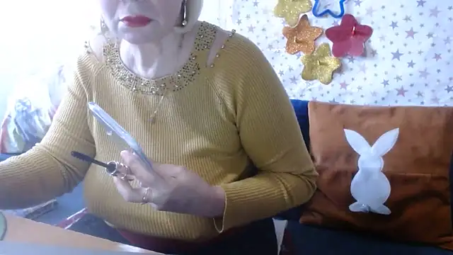 QueenLana webcam