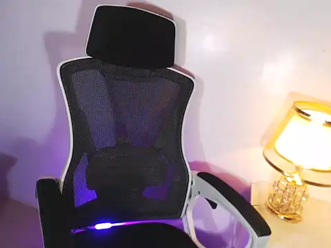 MajesticKitana webcam