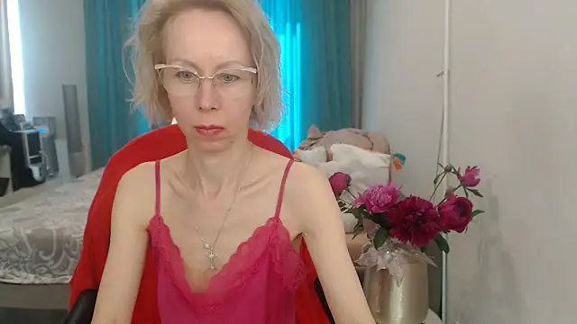 LuxuryNika webcam