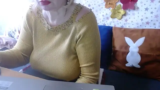 QueenLana webcam