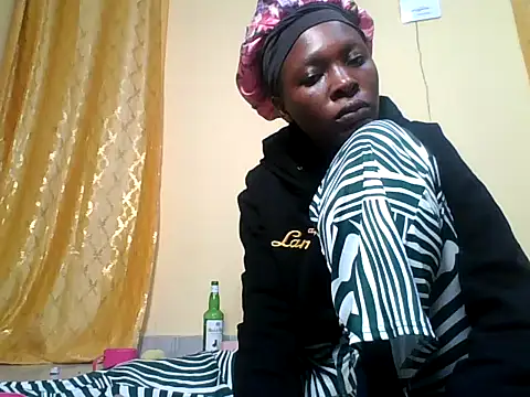 Sexyblackgold webcam