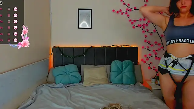 dellarows - DellaRows's free webcam - UK Sex Cams