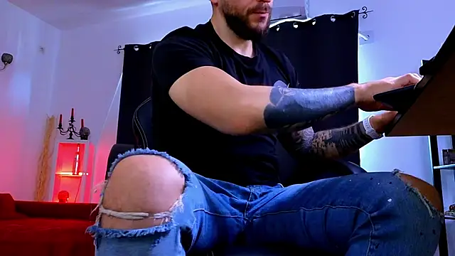 MightyAaron66 webcam