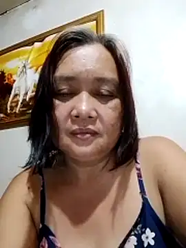 jeanyummytits webcam